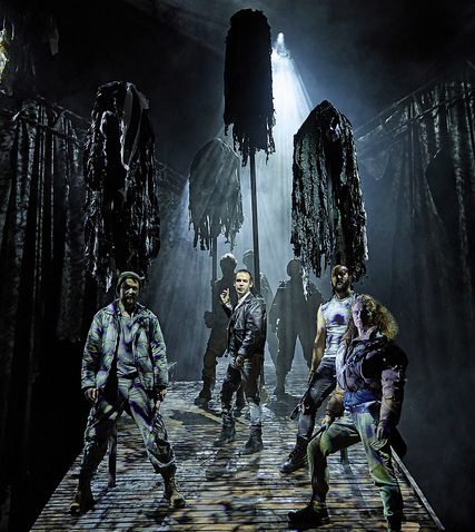 The cast of the UK and Ireland tour of the NTs Macbeth credit BrinkhoffMogenburg