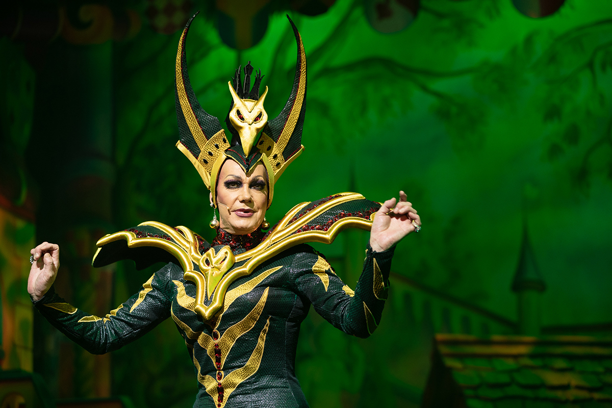 Snow White and the Seven Dwarfs, pantomime at the Opera House: Review ...