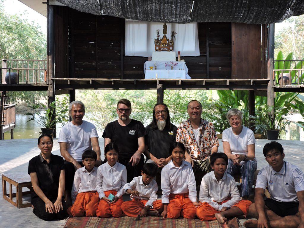 Andreas and Cast: Moradokmai Theatre Community from Thailand