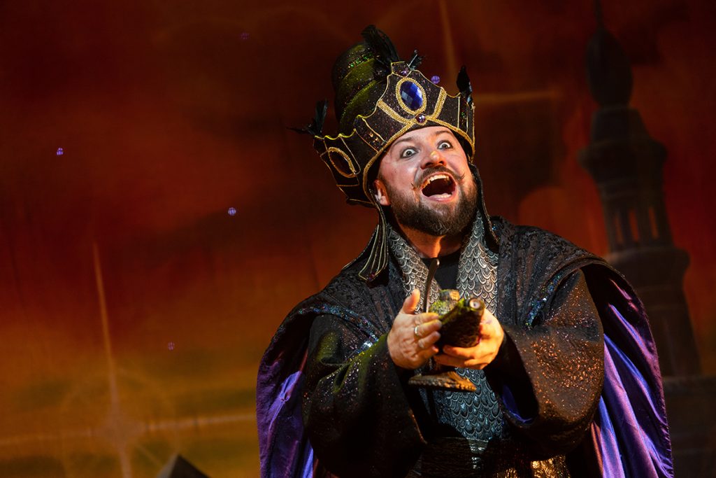 Aladdin at Opera House, Manchester Pic copyright Phil Tragen 2021