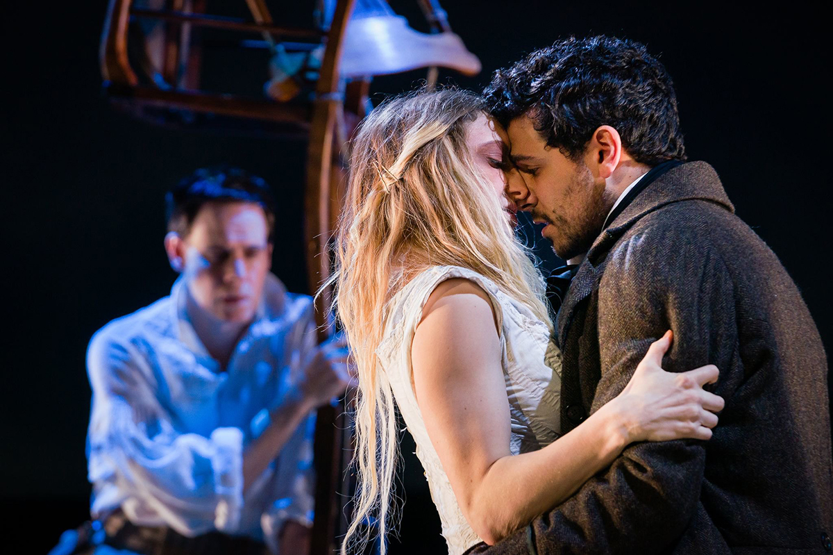 Detailed Wuthering Heights Review – Too Hot, Too Greedy Adaptation Guarantees Bad Dreams In The Night Photo in 4K Detailed Wuthering Heights Review – Too Hot, Too Greedy Adaptation Guarantees Bad Dreams In The Night Photo in 4K