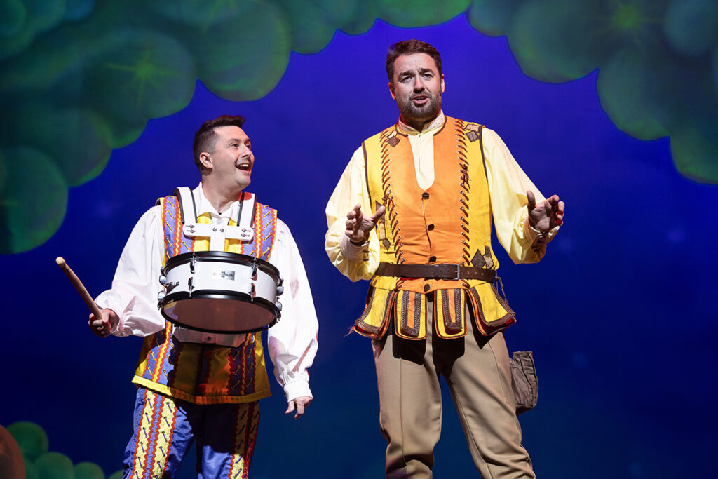 Ben Nickless as Silly Simon and Jason Manford as Jack in Jack and the Beanstalk