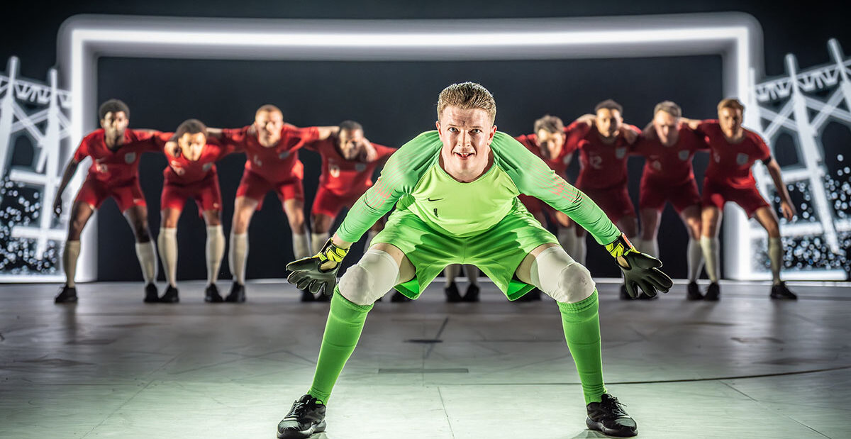 Josh Barrow (Jordan Pickford) in Dear England (2025) at the National Theatre (c) Marc Brenner