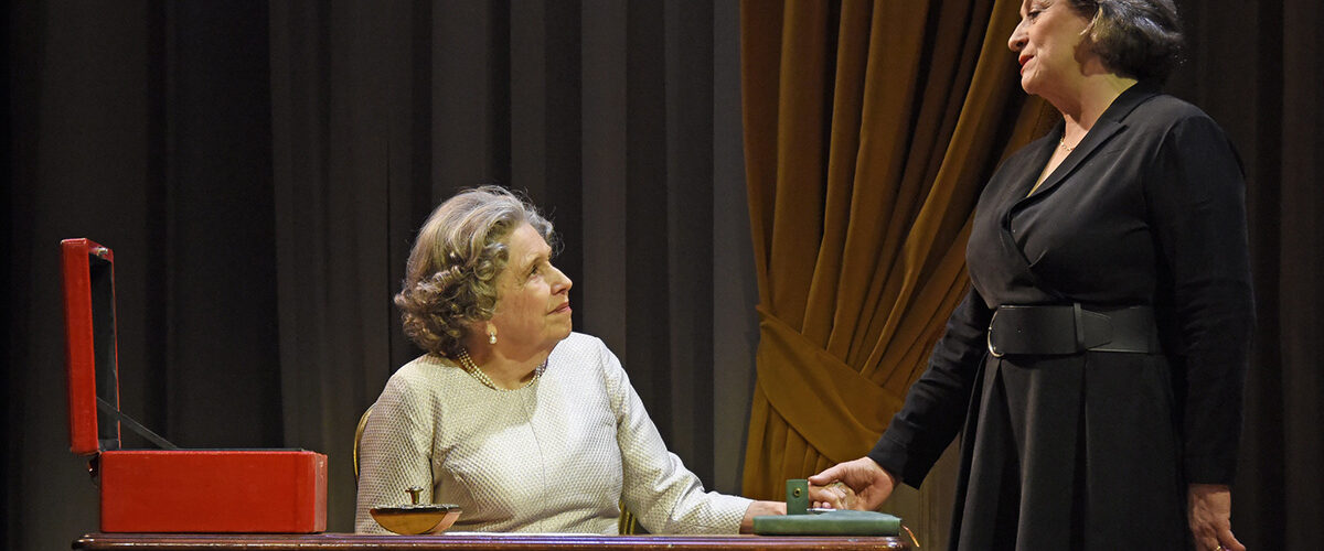 ANNE REID & CAROLINE QUENTIN in By Royal Appointment Photo nobby@nobbyclark.co.uk