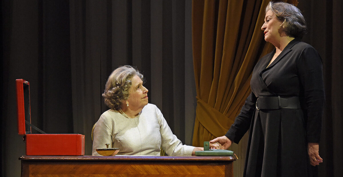 ANNE REID & CAROLINE QUENTIN in By Royal Appointment Photo nobby@nobbyclark.co.uk