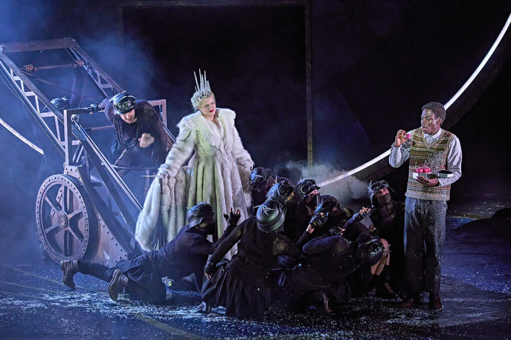 Katy Stephens (The White Witch) Bunmi Osadolor (Edmund). Photo by Brinkhoff-Moegenburg