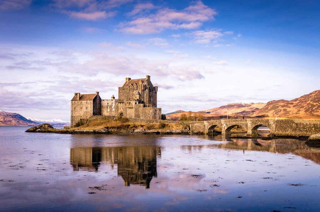 Eilean Donan Castle, United Kingdom Photo by Sourav Bhaduri on Unsplash