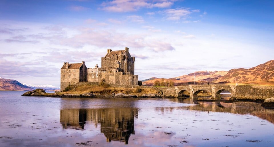 Eilean Donan Castle, United Kingdom Photo by Sourav Bhaduri on Unsplash