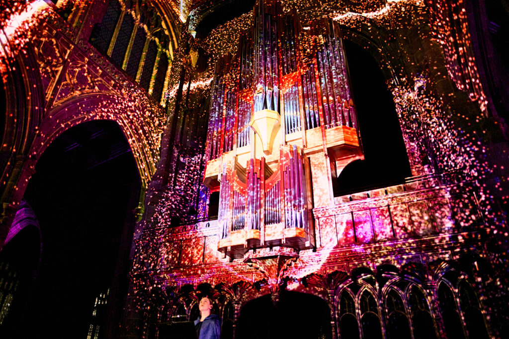 LUMINISCENCE UK Premiere - Photo Lorraine Worsley-Carter