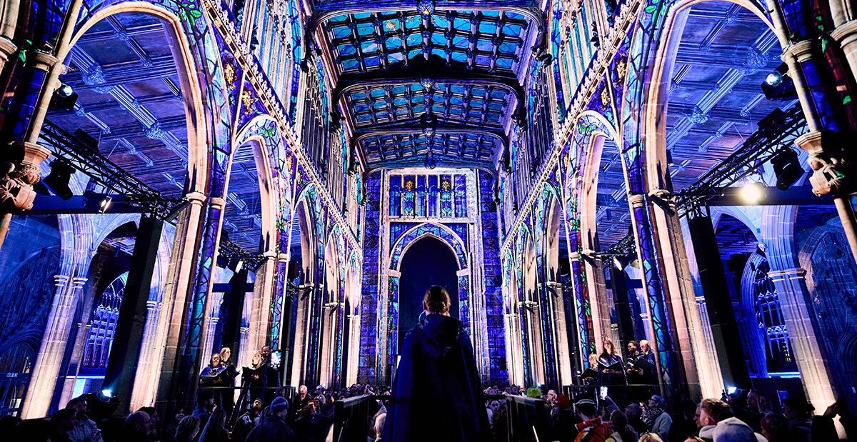 LUMINISCENCE UK Premiere - Photo Lorraine Worsley-Carter