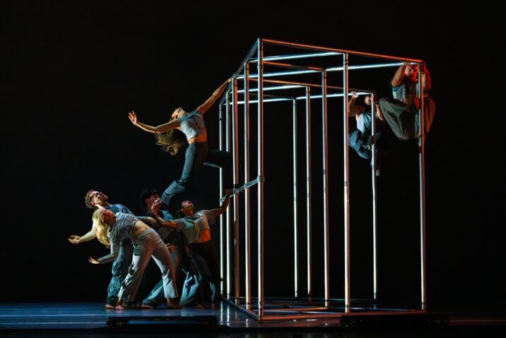Hidden by Motionhouse. Image by Dan Tucker