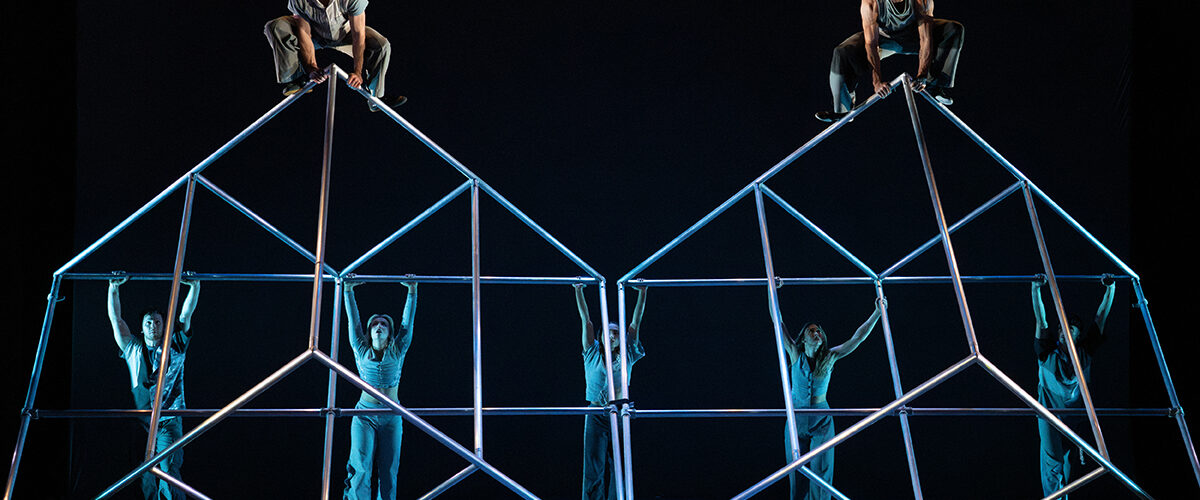 Hidden by Motionhouse. Image by Dan Tucker