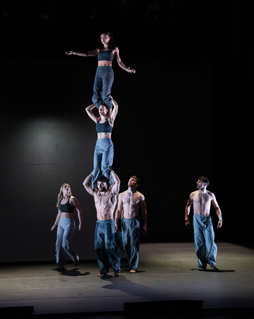 Hidden by Motionhouse. Image by Dan Tucker