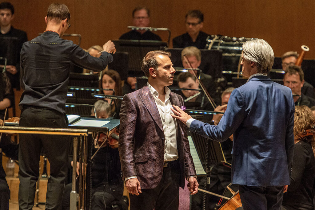 Nico Darmanin as Nadir and Quirijn de Lang as Zurga with the Orchestra of Opera North Photo credit: Charlotte Wellings