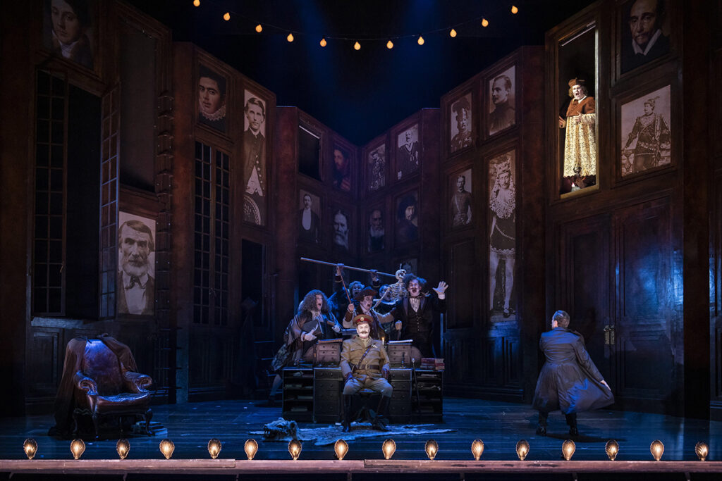 Ruddigore Opera North Credit - Richard H Smith
