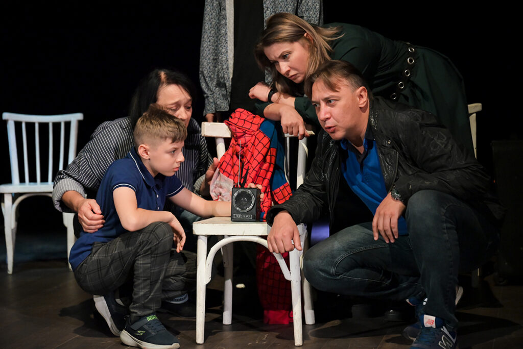 MARIUPOL DRAMA. Matvii Kytrysh, Vira Lebedynska, Olena Bila and Ihor Kytrysh. Photo by Tiberi Shiutiv