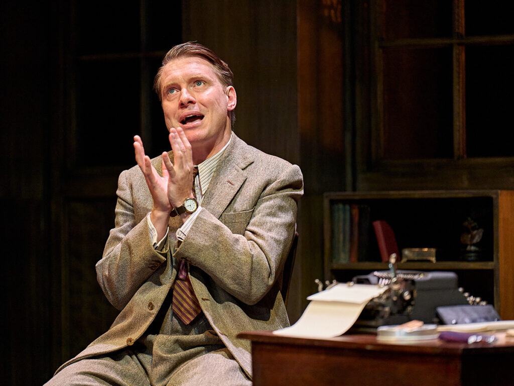 Breaking the Code – Mark Edel-Hunt – photo by Manuel Harlan