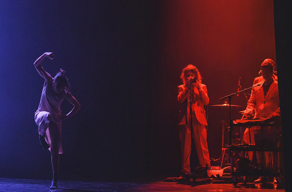 Theatre of Dreams - Tom Visser