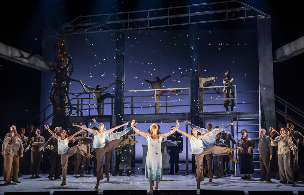 Susanna by Handel. An Opera North production in partnership with Phoenix Dance Theatre.Photo by Tristram Kenton